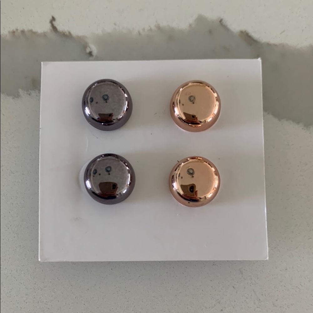 Tik Tok scarf magnets 
Set of 2
New Shipment 👗